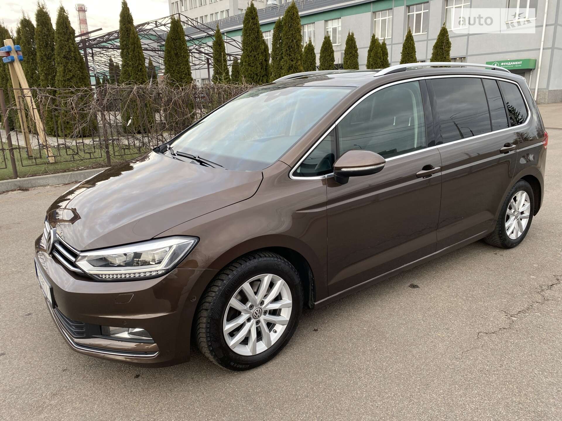 VOLKSWAGEN TOURAN 2015