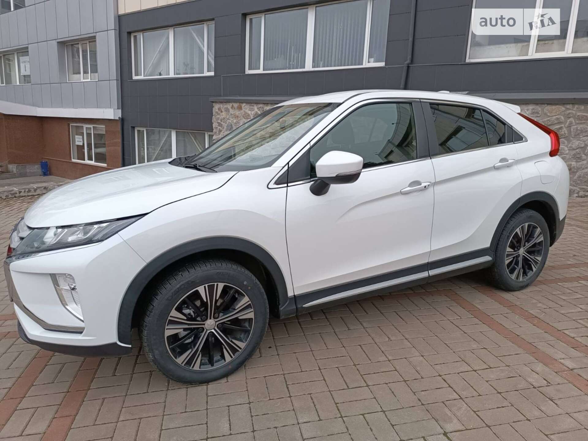 MITSUBISHI ECLIPSE 2018