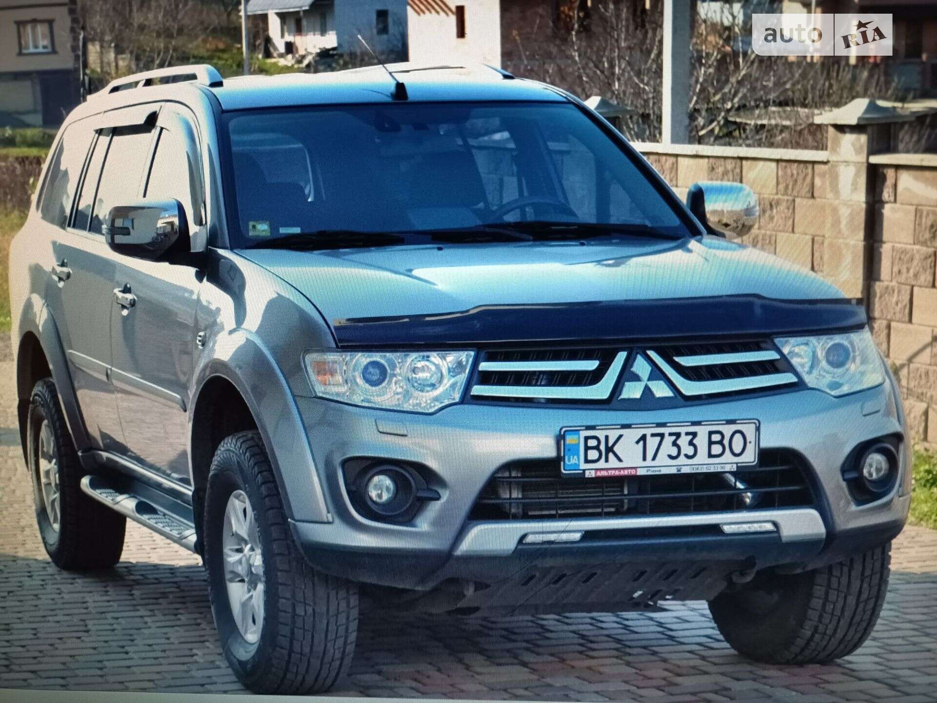 MITSUBISHI PAJERO SPORT 2015