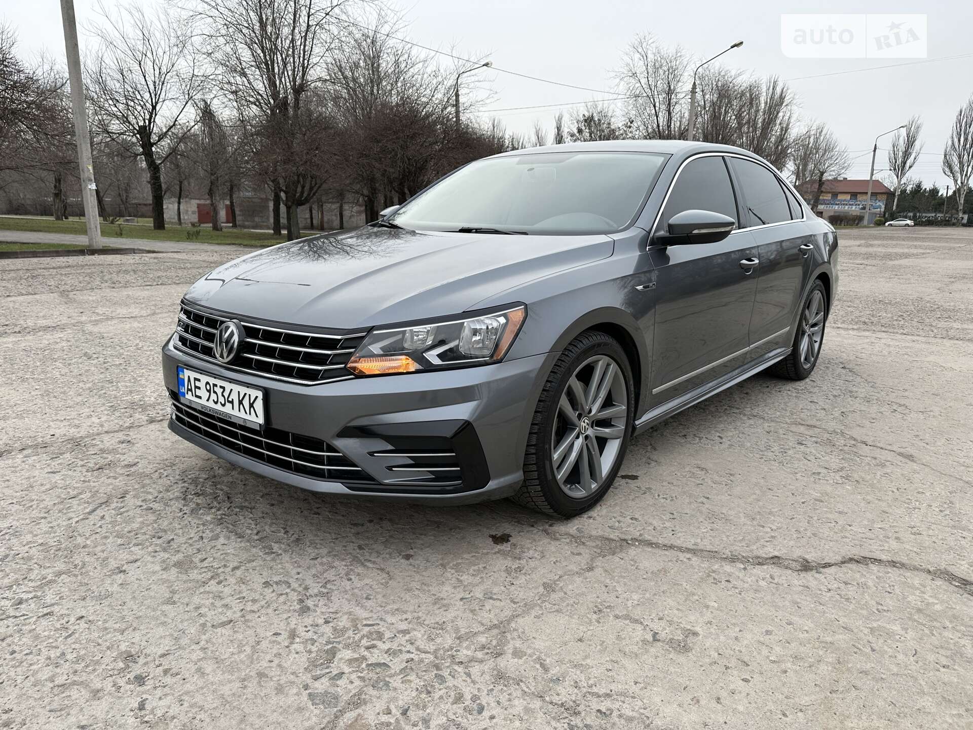 VOLKSWAGEN PASSAT 2016