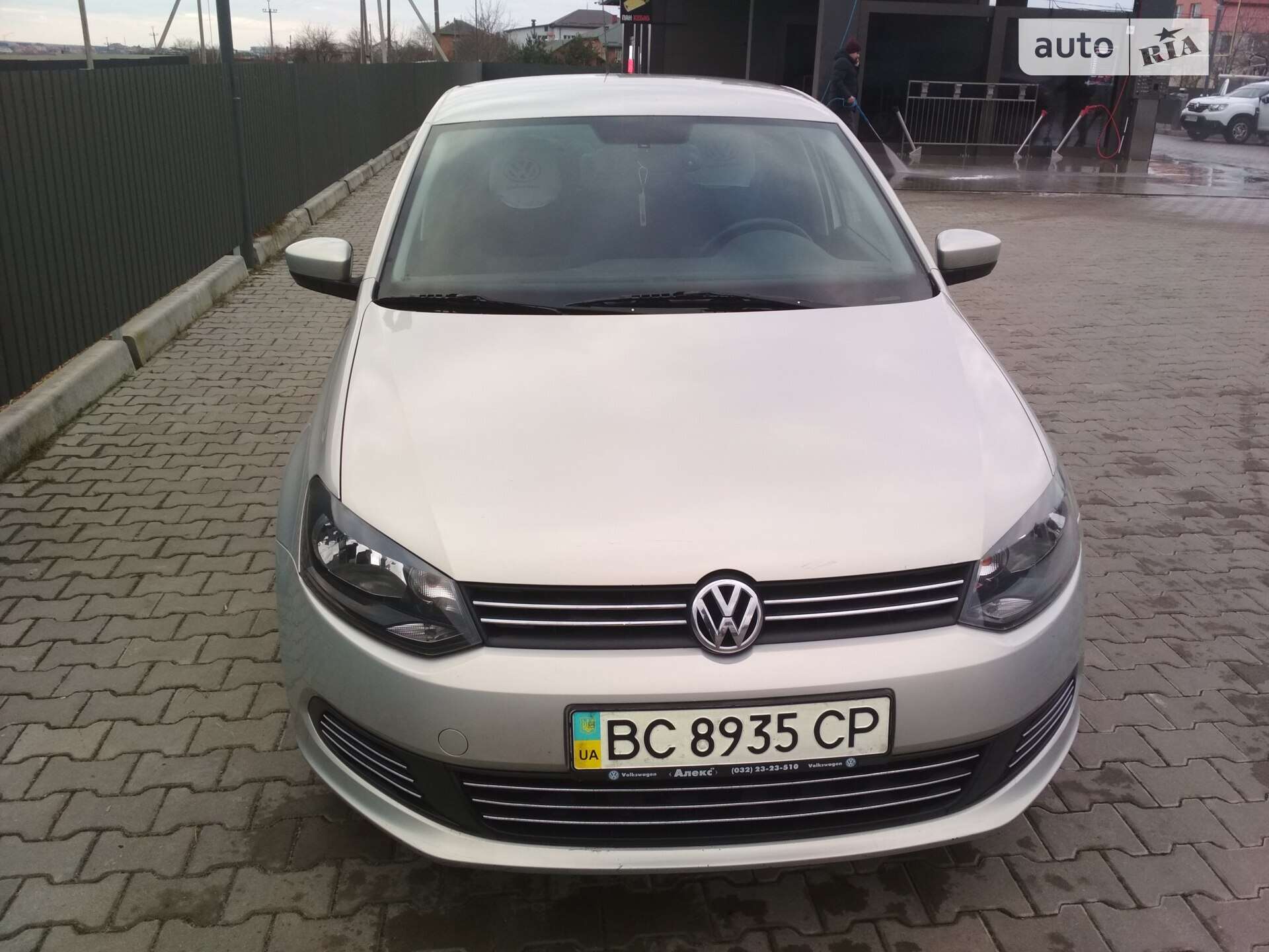 VOLKSWAGEN POLO 2012