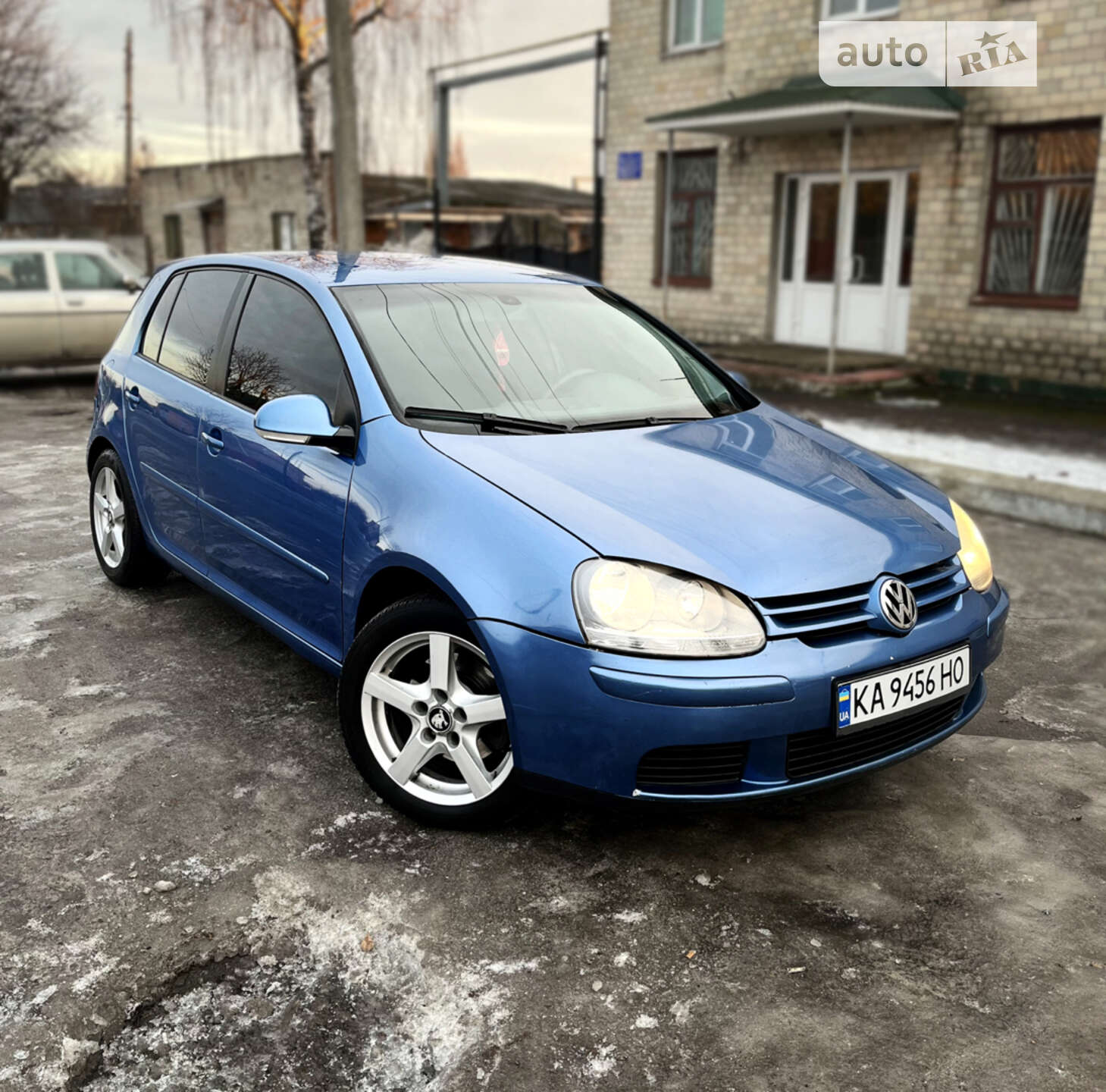 VOLKSWAGEN GOLF 2004