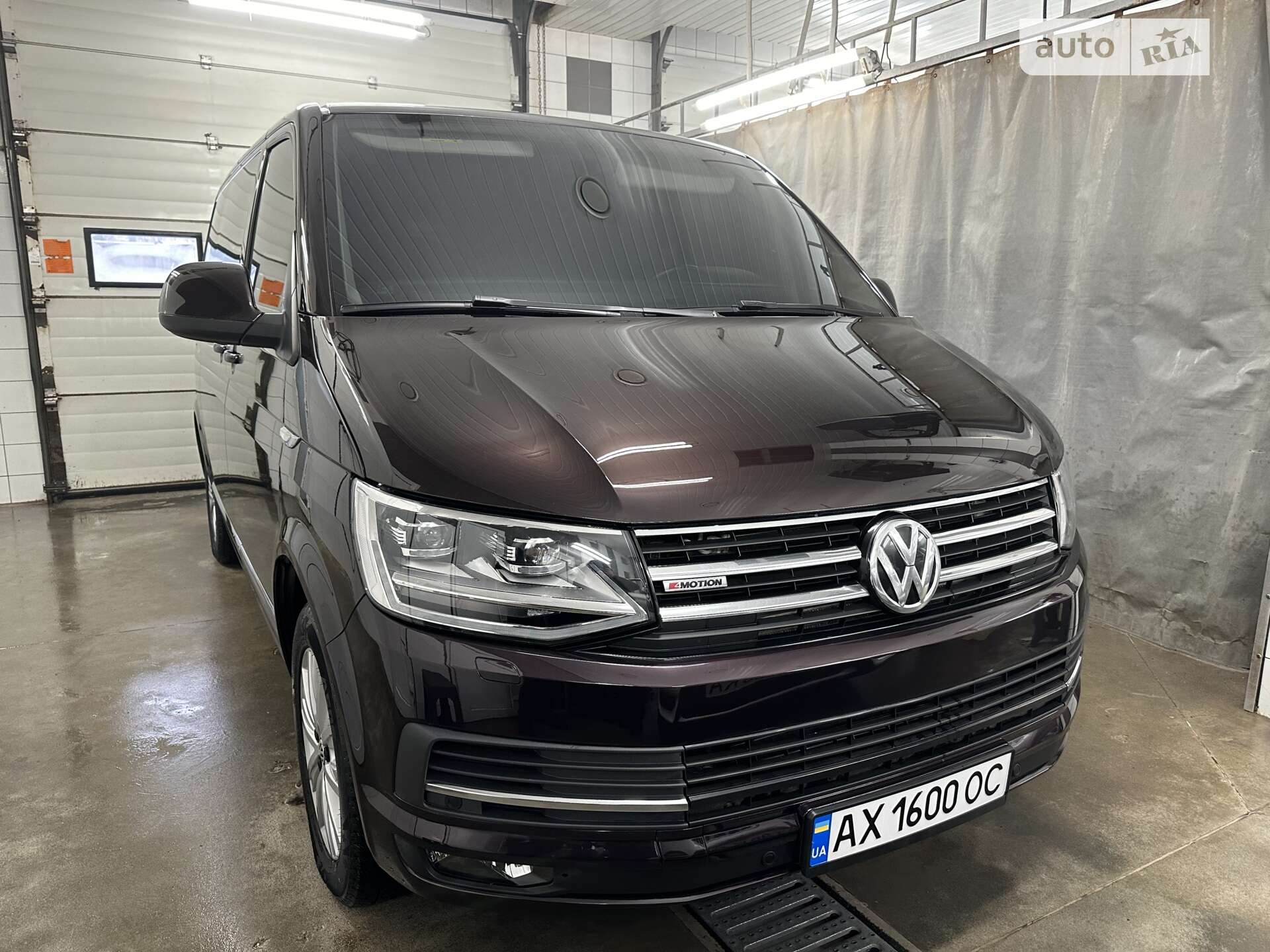 VOLKSWAGEN CARAVELLE 2017