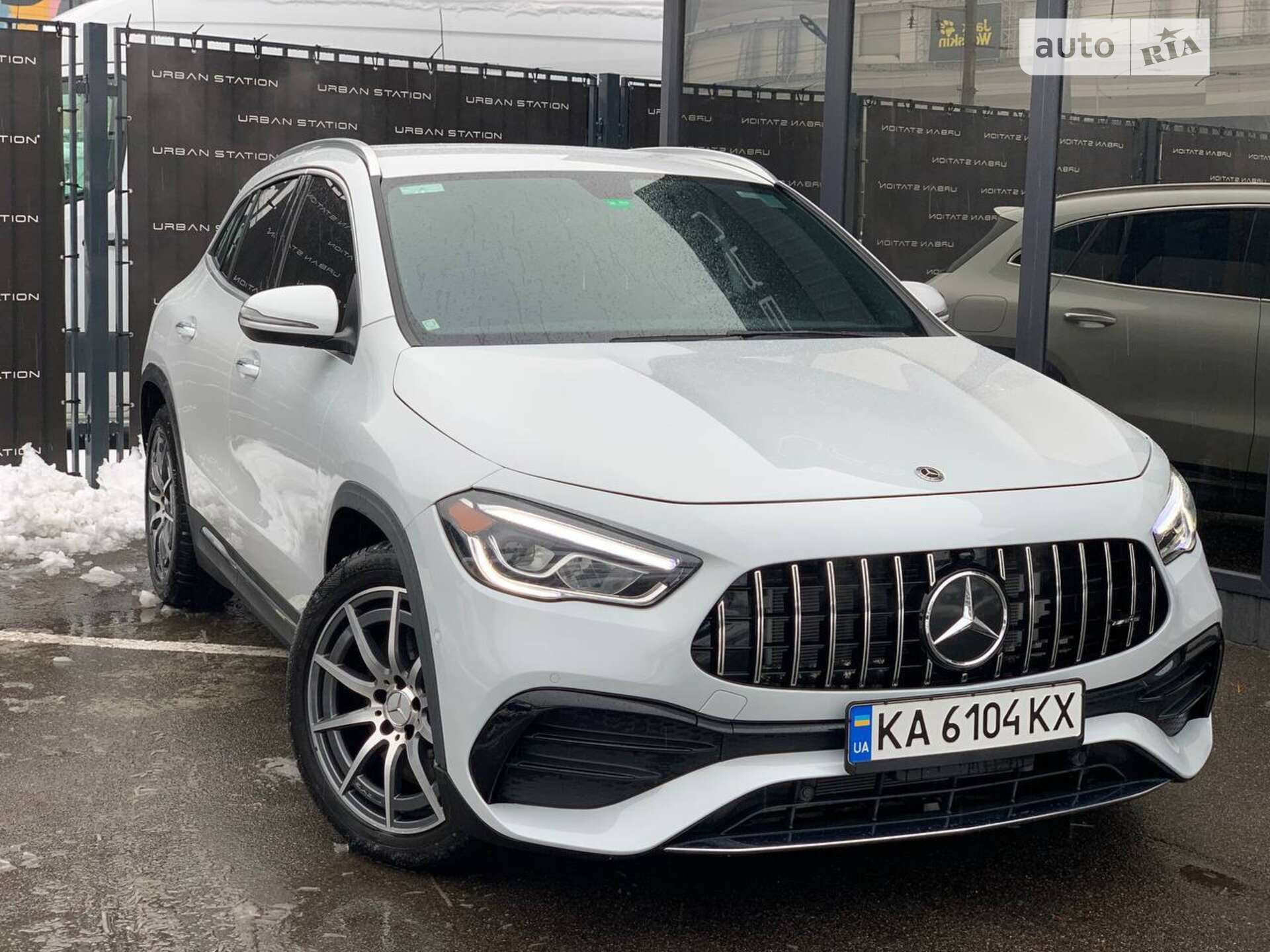 MERCEDES-BENZ GLA 35 AMG 2021