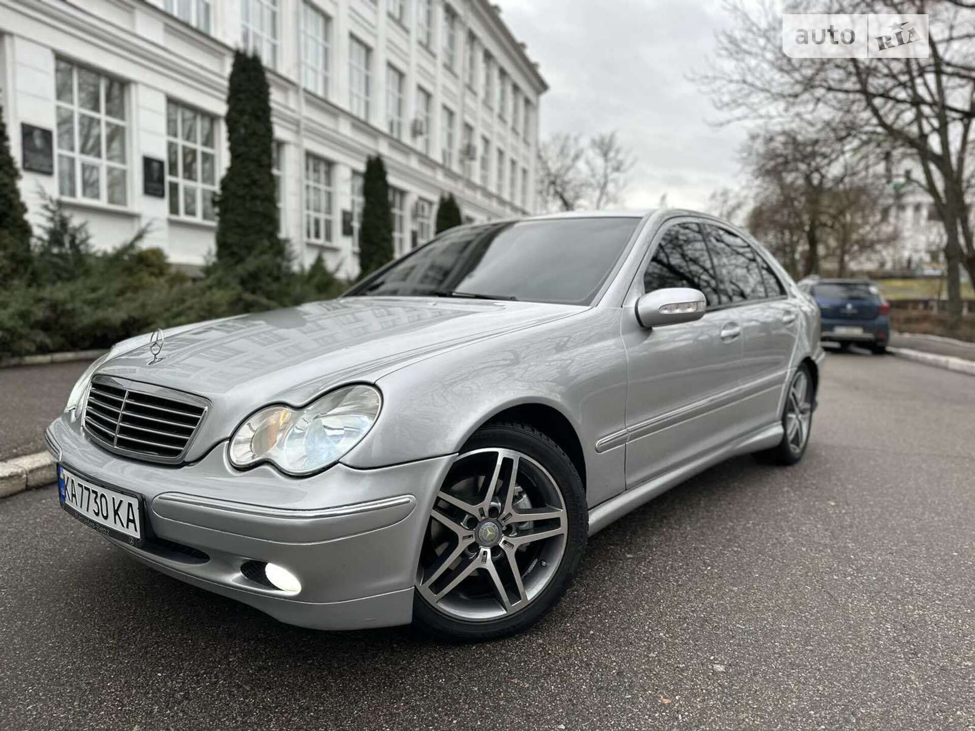 MERCEDES-BENZ C 220 2001