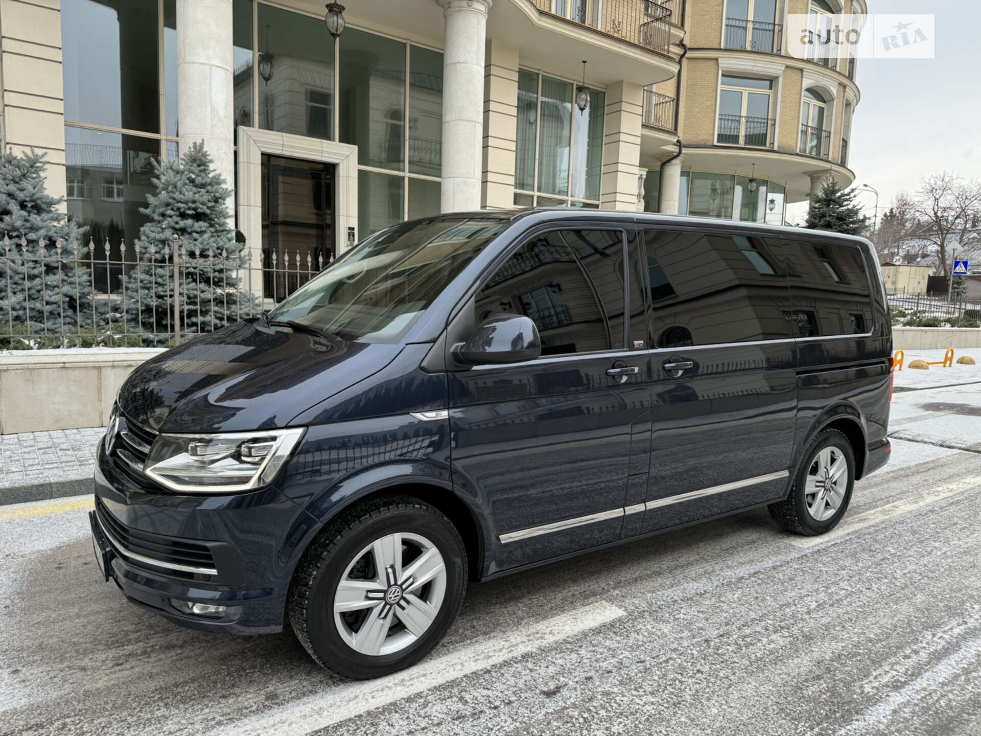 VOLKSWAGEN MULTIVAN 2018