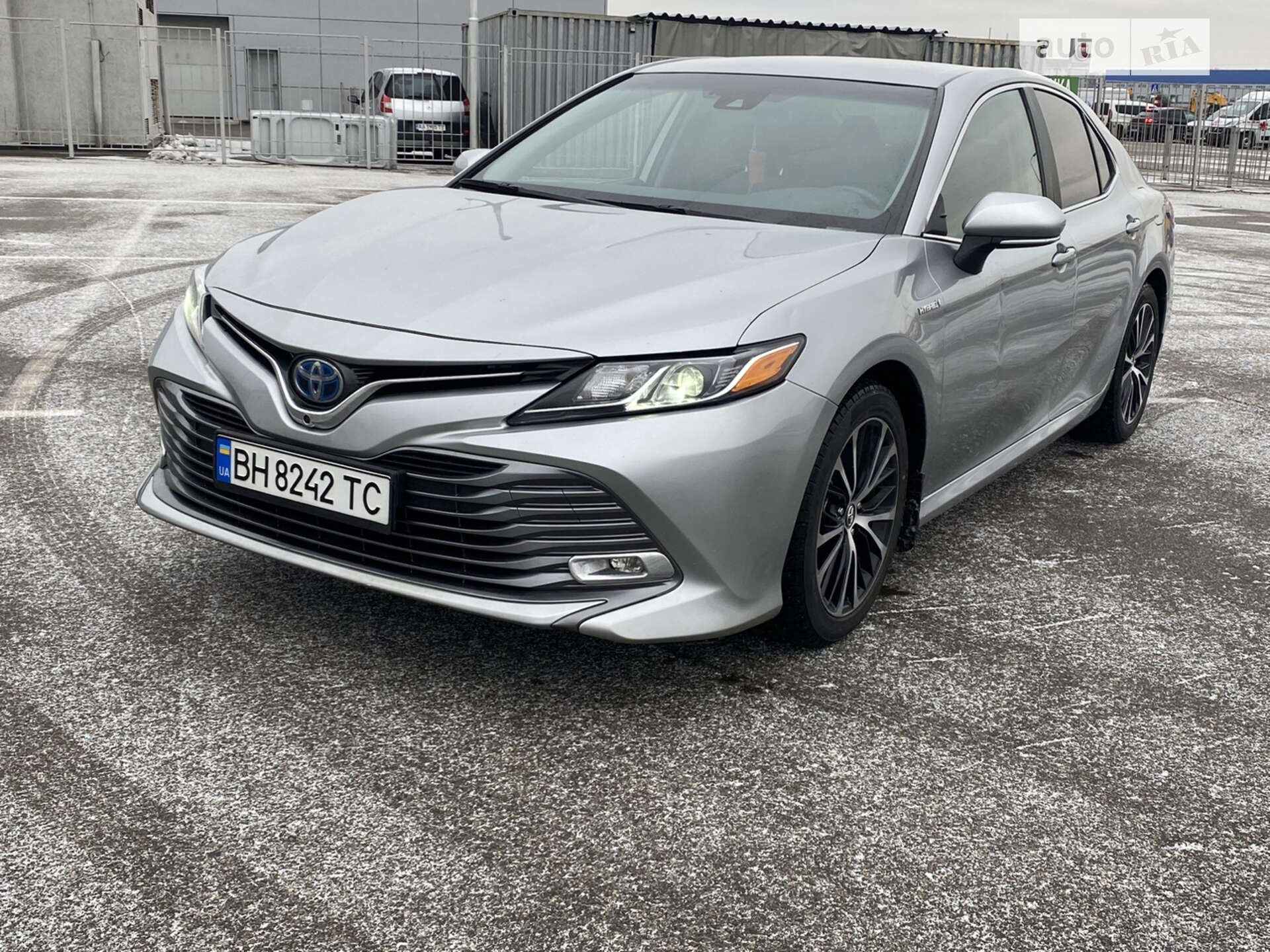 TOYOTA CAMRY