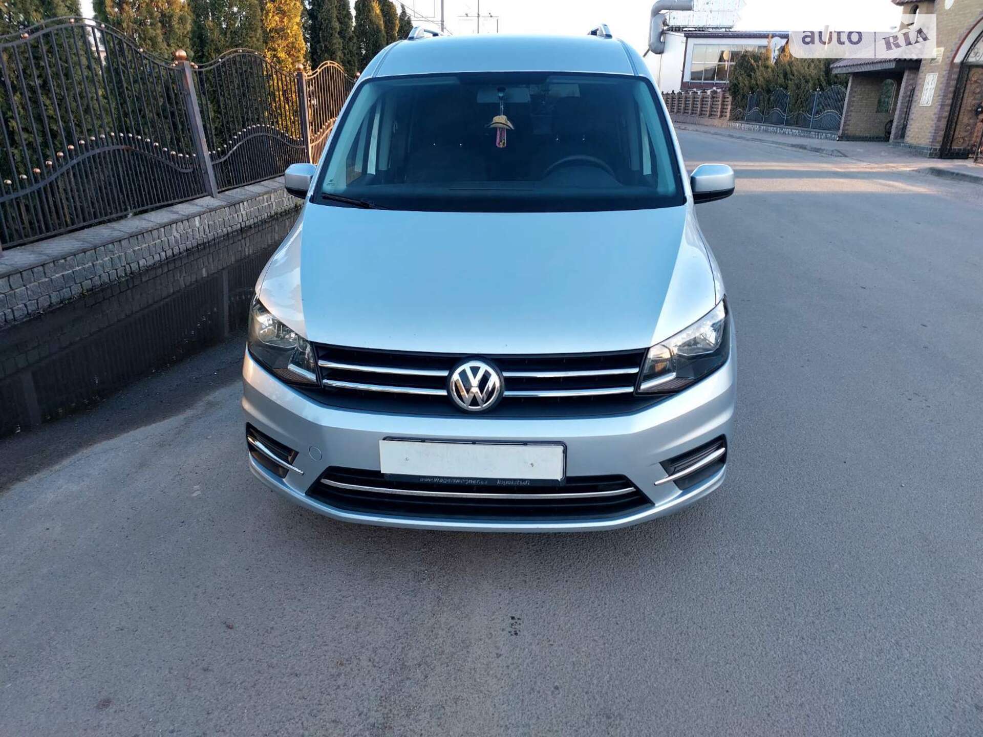 VOLKSWAGEN CADDY 2015