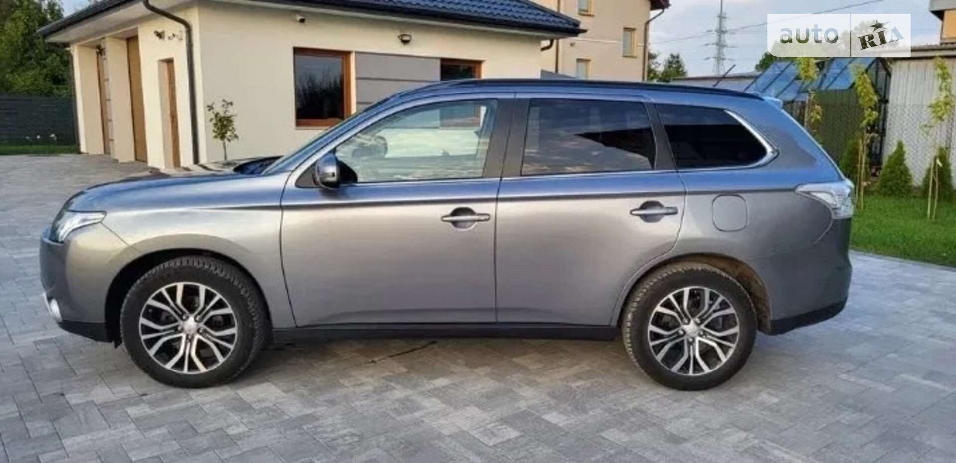 Mitsubishi Outlander 2013