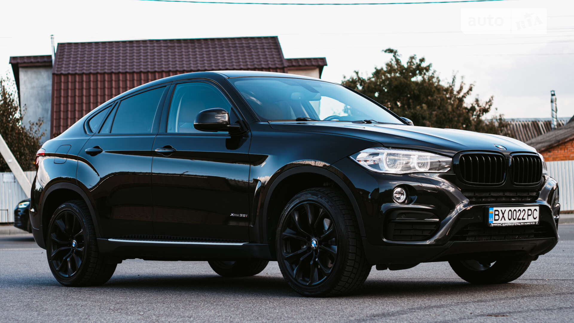 Головне фото звіту автомобіля BMW X6 2015
