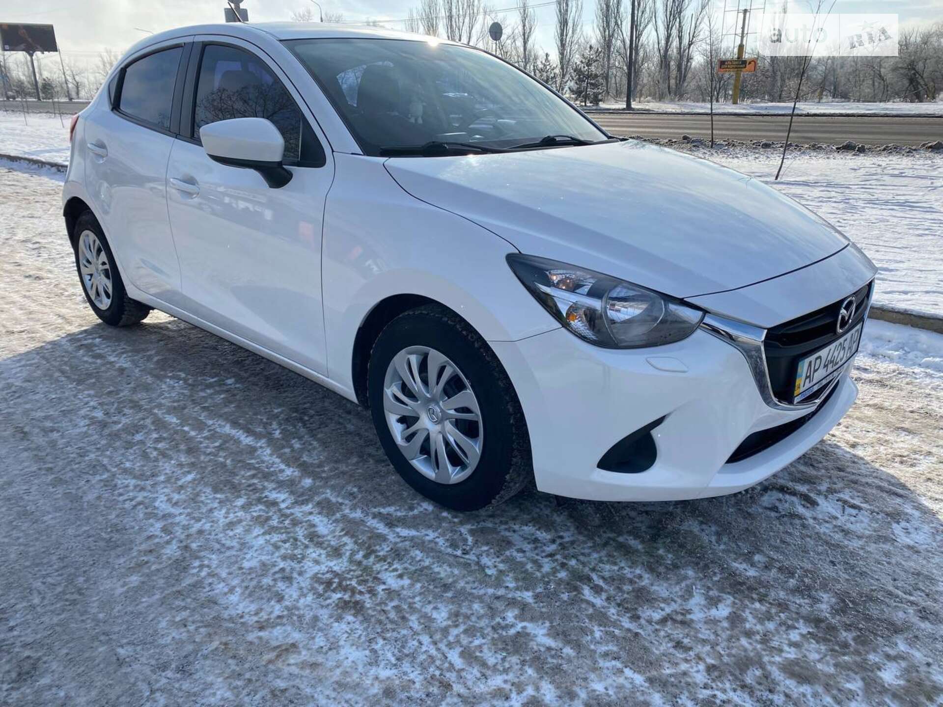 Mazda 2 2015