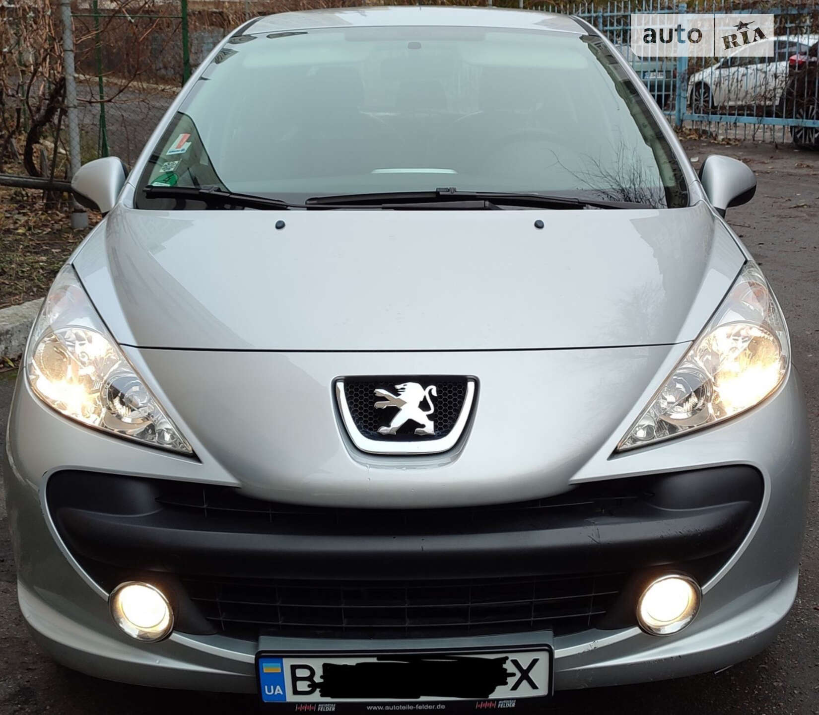 PEUGEOT 207 2009