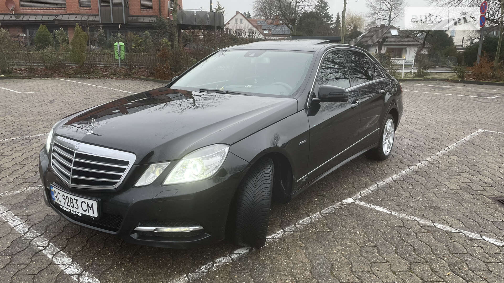 MERCEDES-BENZ E 220 2012