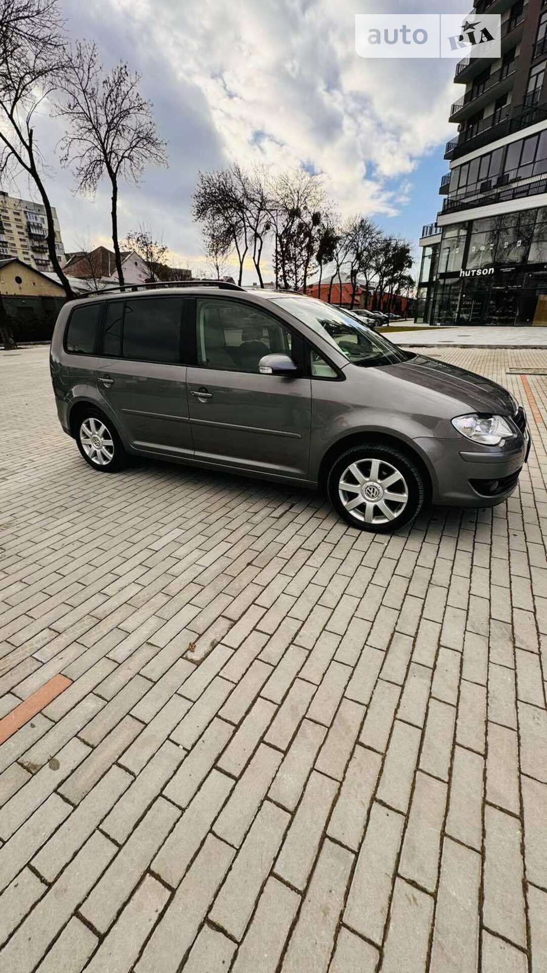 VOLKSWAGEN TOURAN 2008