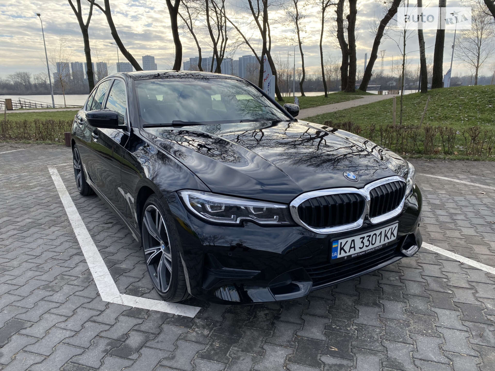 BMW 330XI 2019