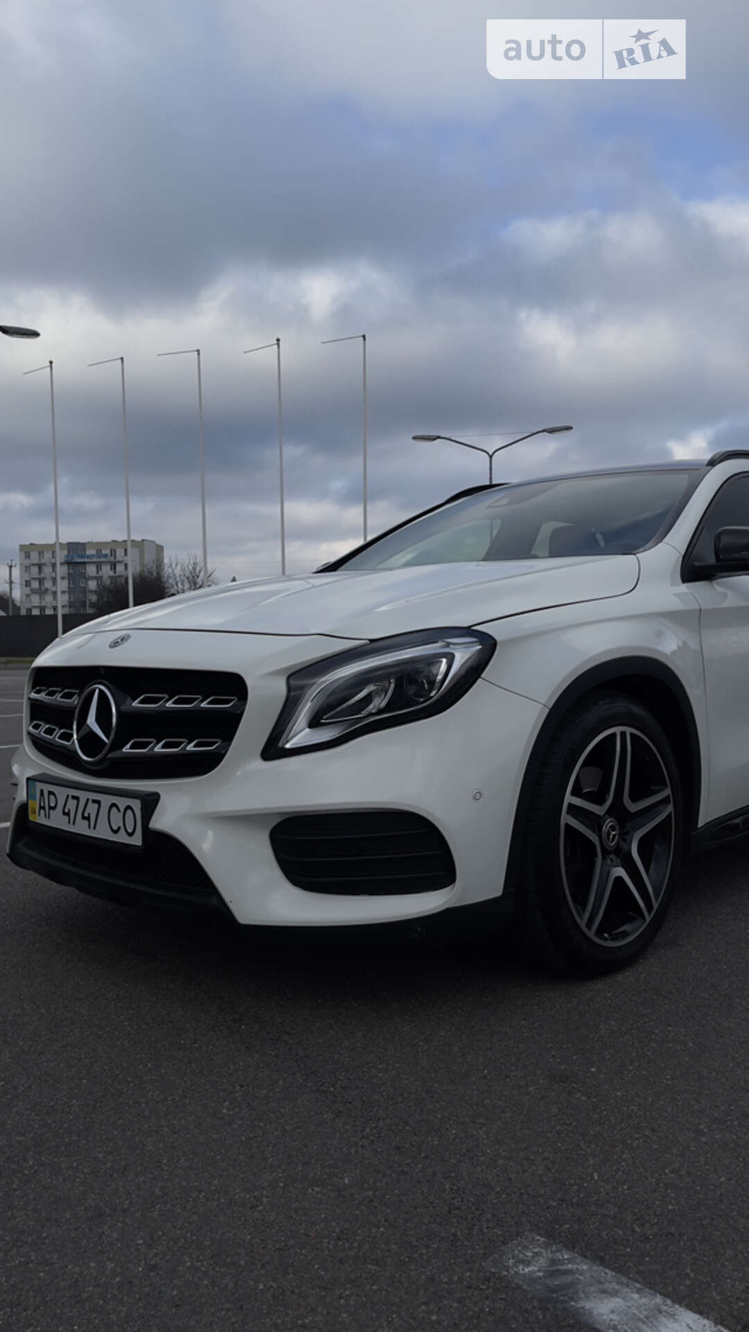 MERCEDES-BENZ GLA 220 2017