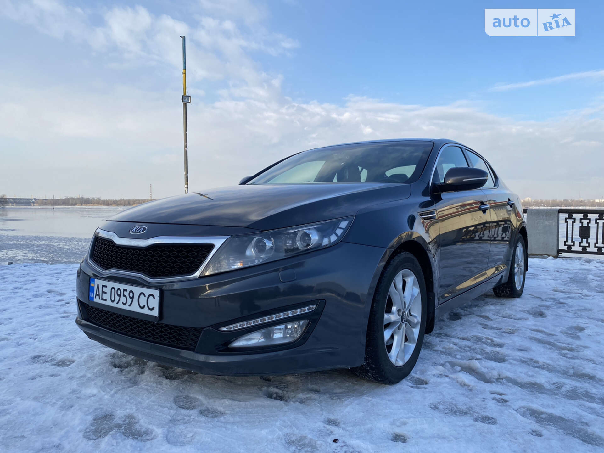 Головне фото звіту автомобіля KIA OPTIMA 2012