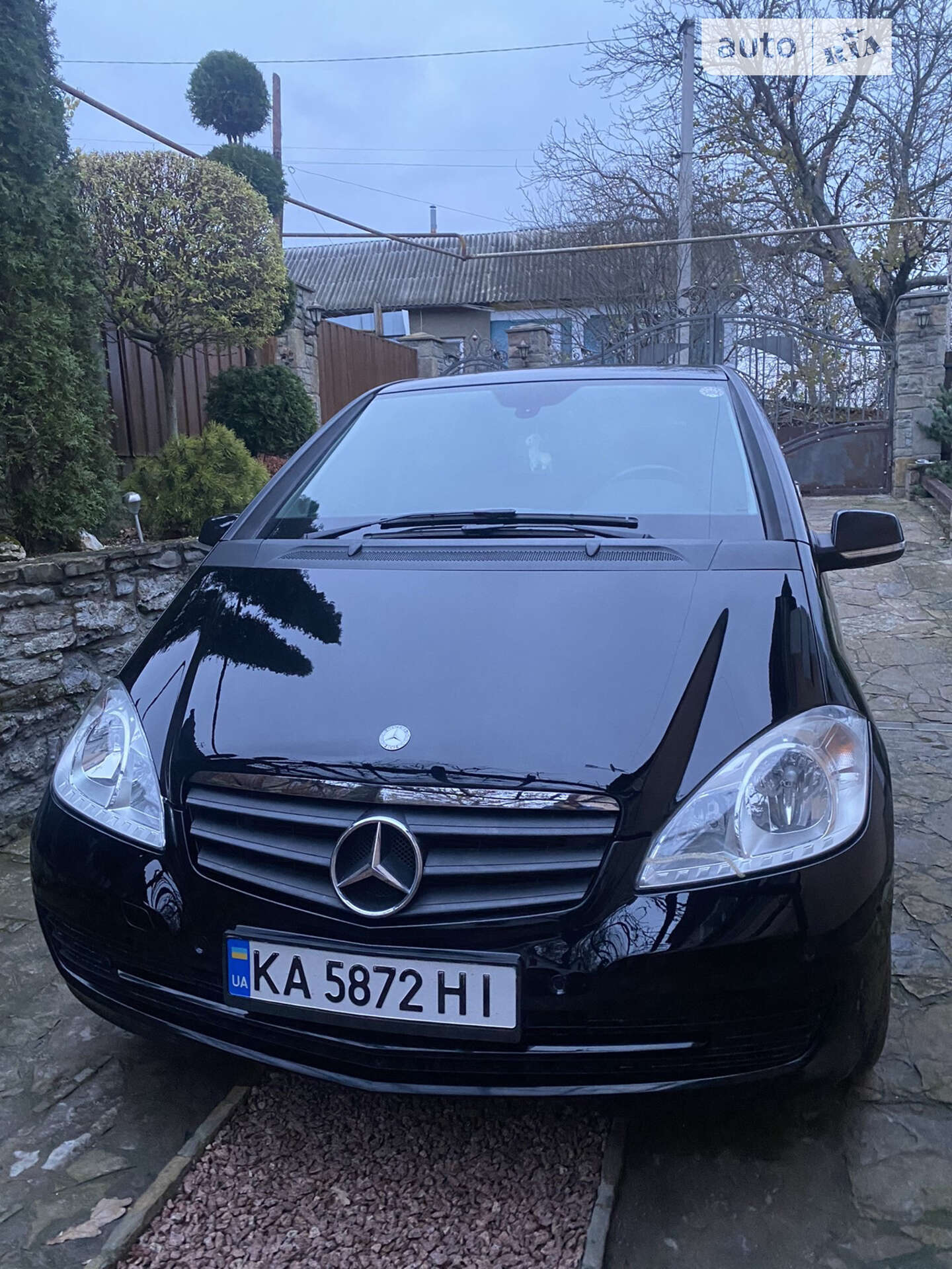MERCEDES-BENZ A 180 2010