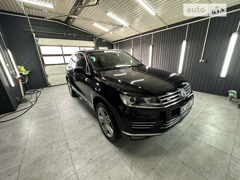 VOLKSWAGEN TOUAREG 2015