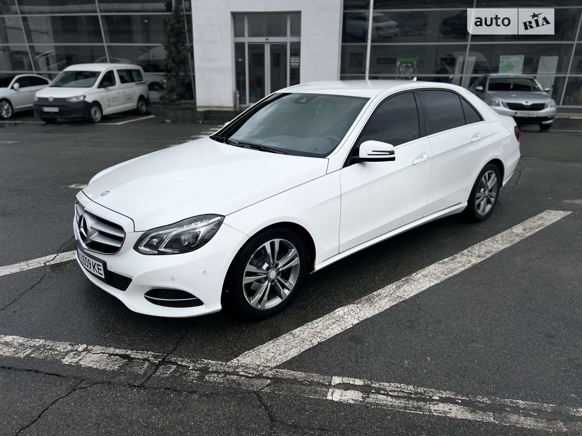 MERCEDES-BENZ E 200 2014