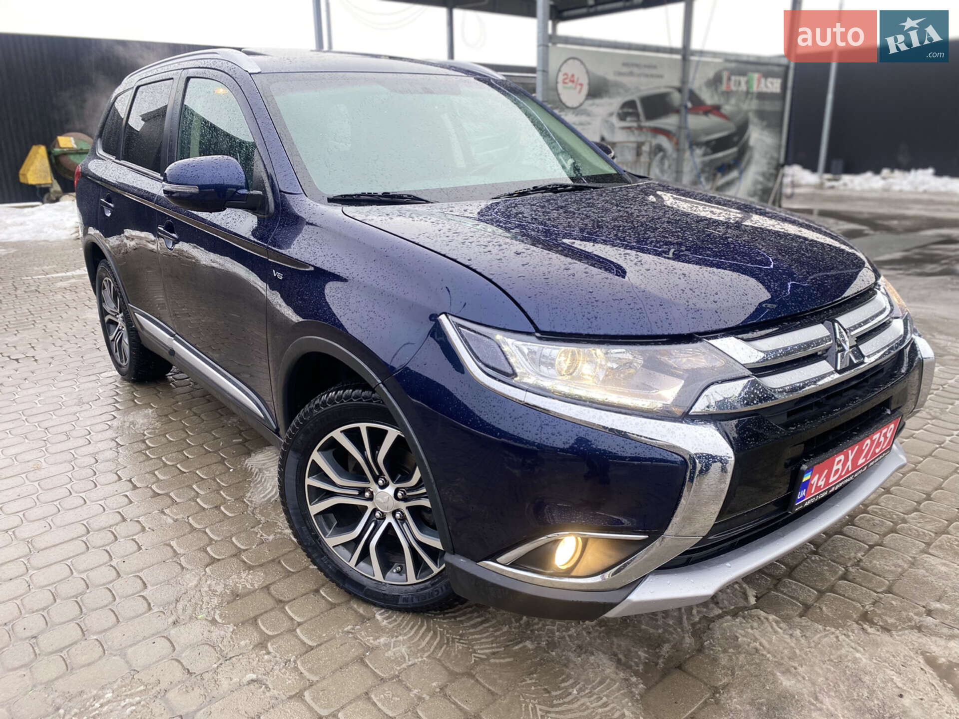 Mitsubishi Outlander 2016