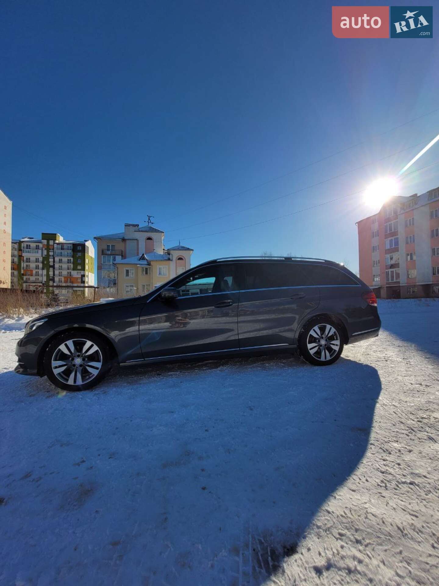 Головне фото звіту автомобіля MERCEDES-BENZ E 220 2016