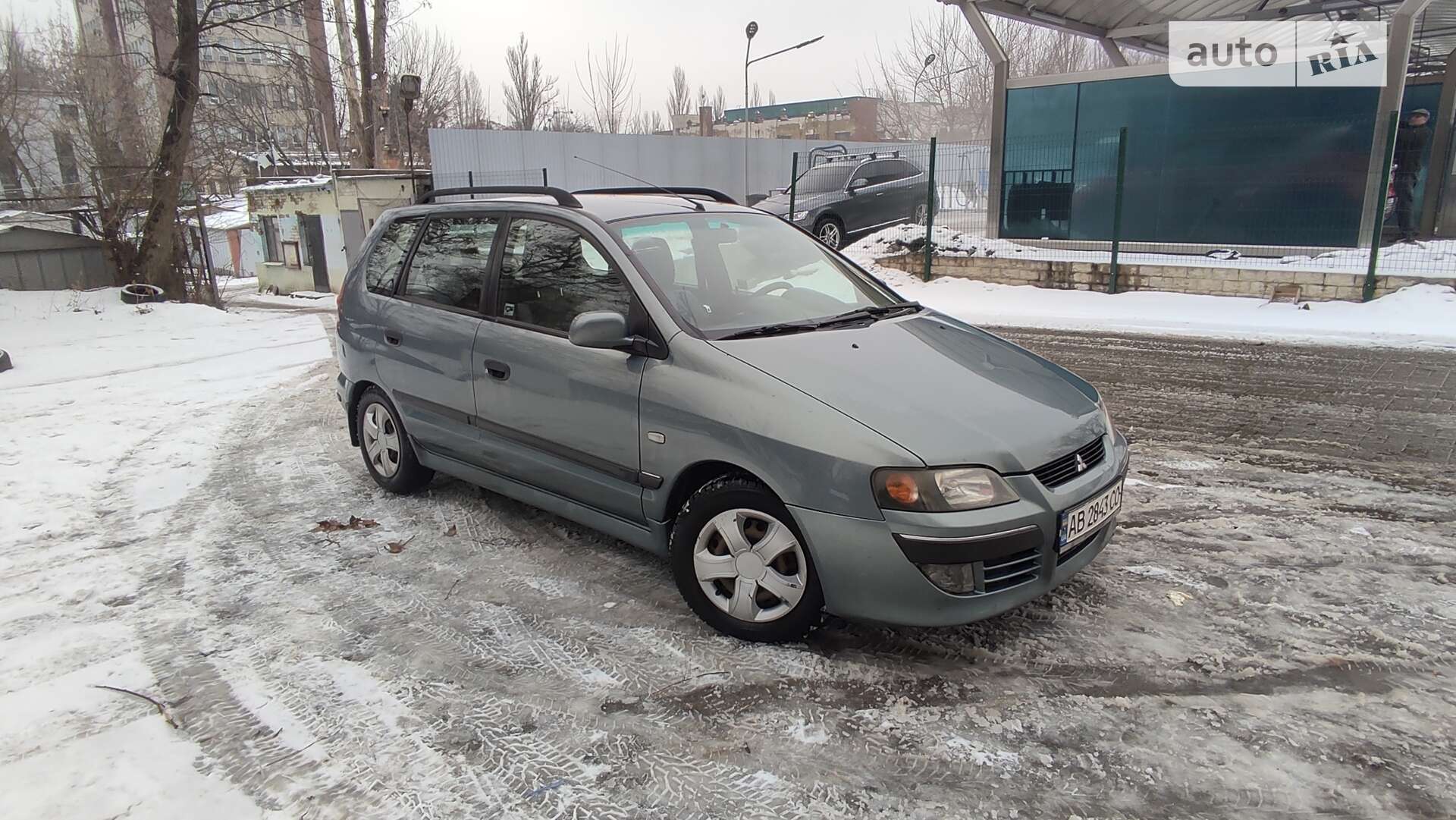 MITSUBISHI SPACE STAR 2002