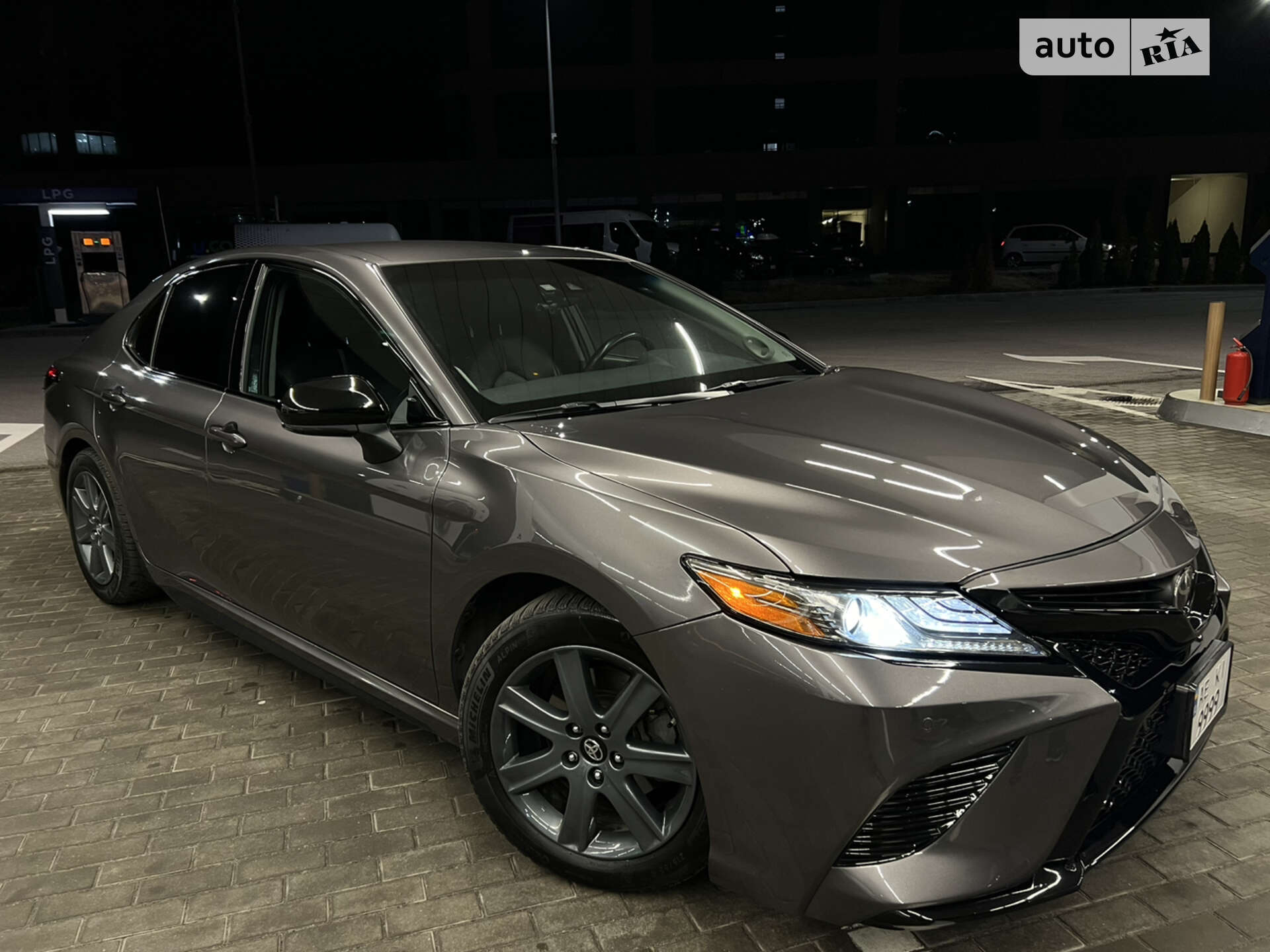 TOYOTA CAMRY