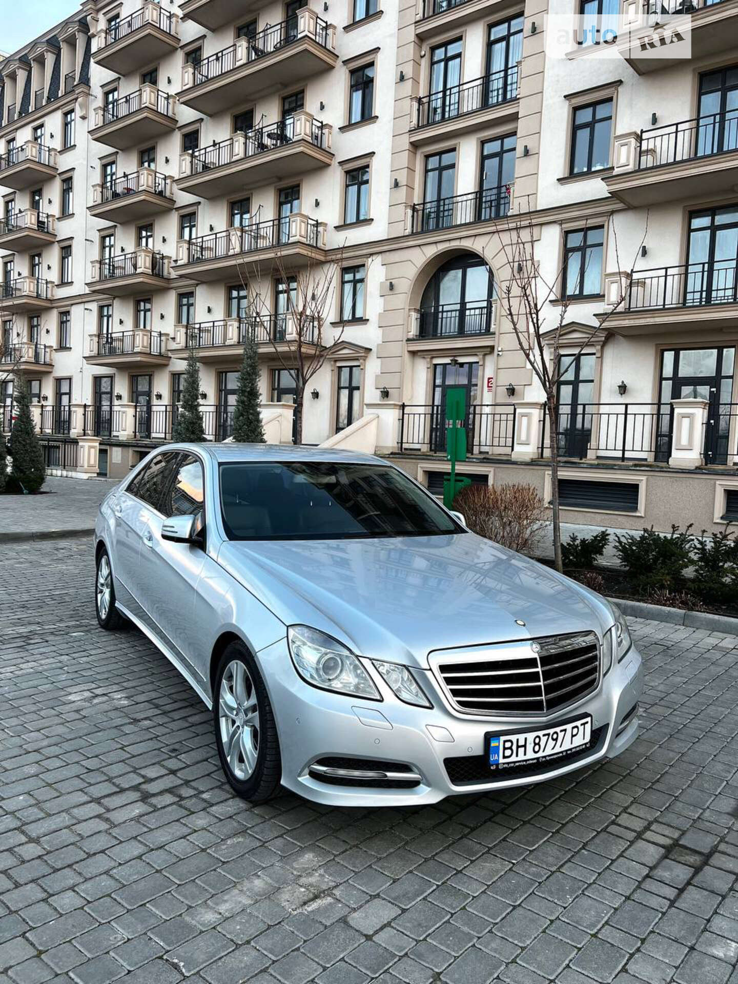 MERCEDES-BENZ E 200 2010
