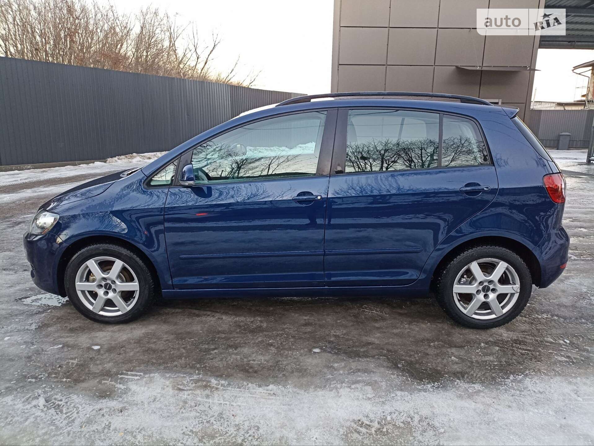 VOLKSWAGEN GOLF PLUS 2009