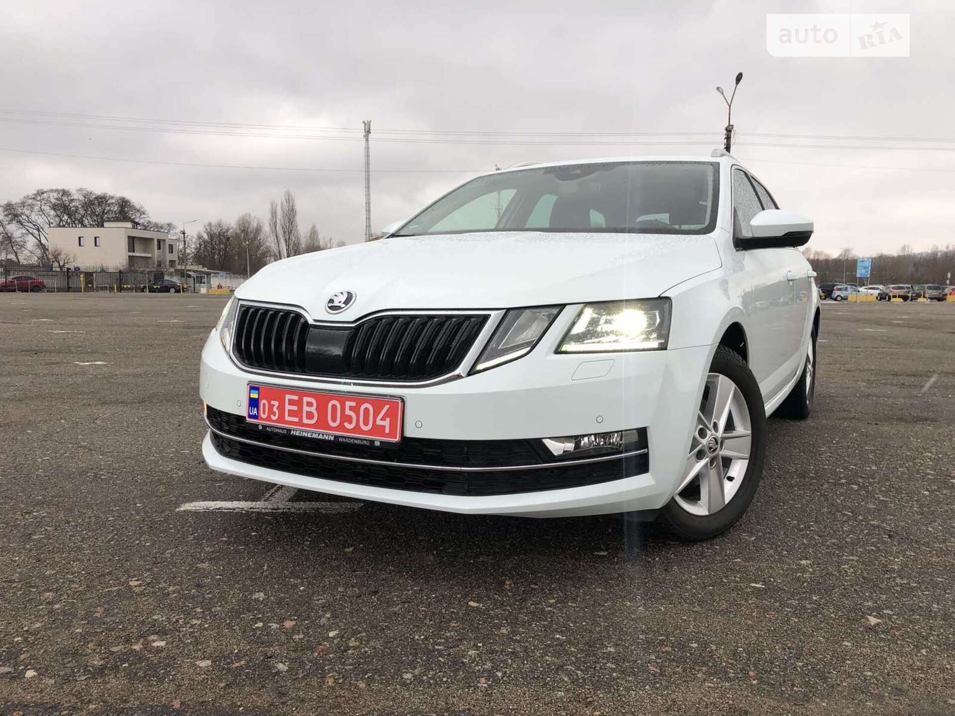 Головне фото звіту автомобіля SKODA OCTAVIA 2019