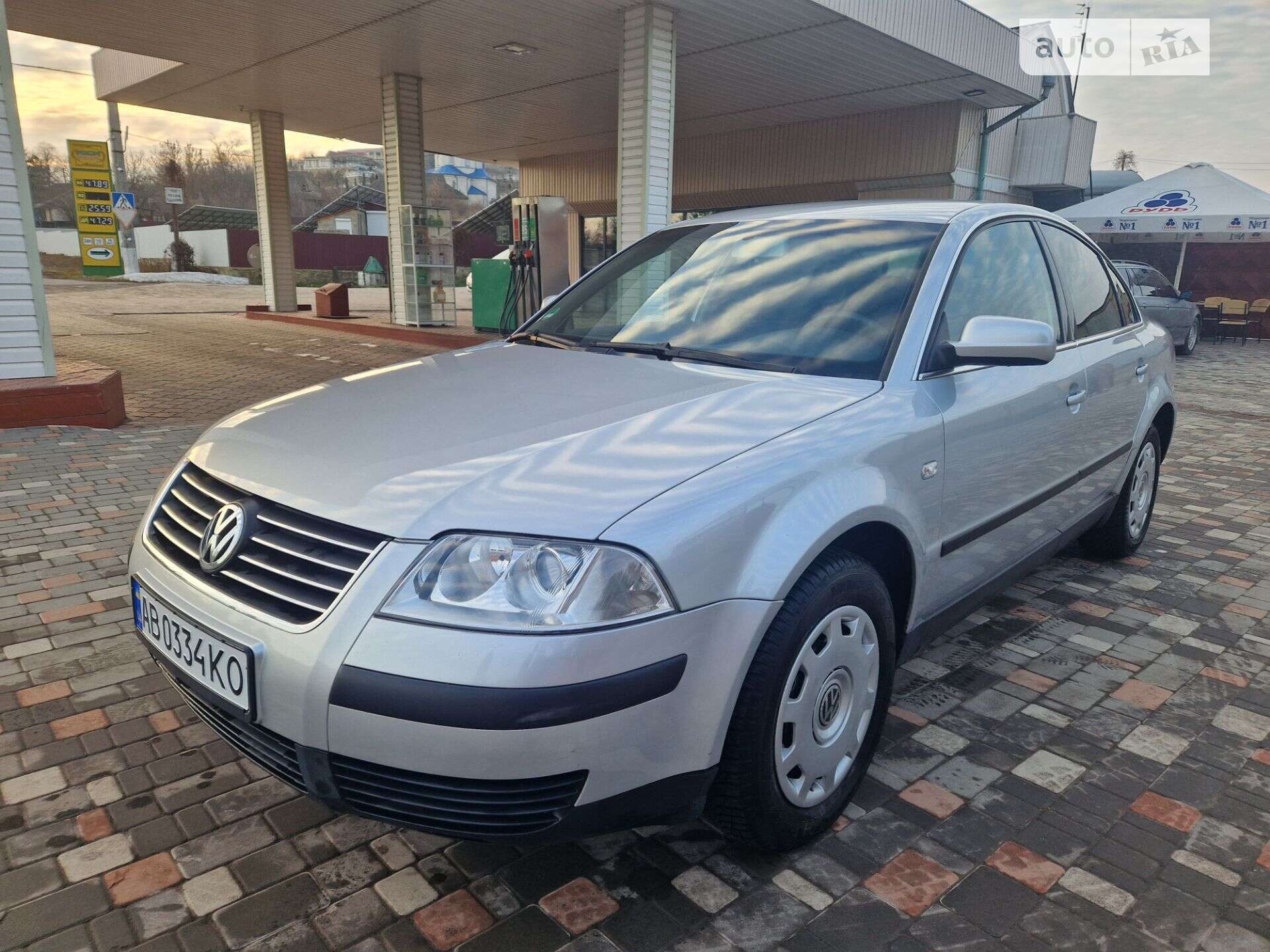 VOLKSWAGEN PASSAT 2002
