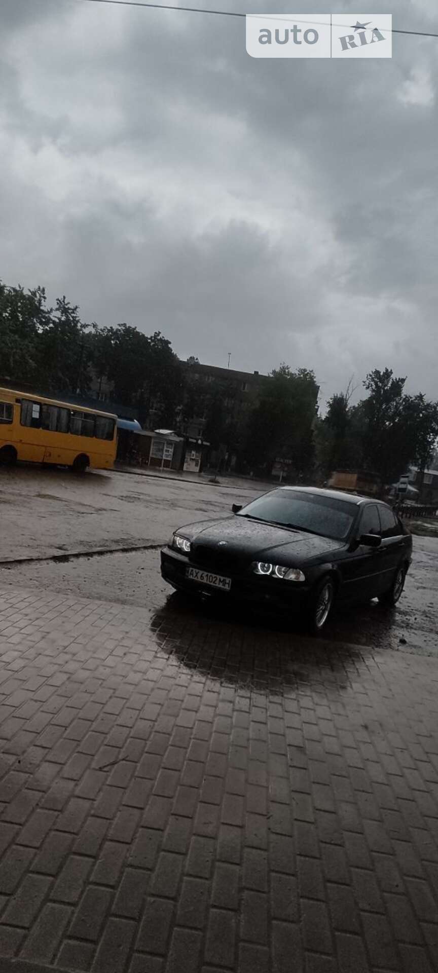 Головне фото звіту автомобіля BMW 320 1999