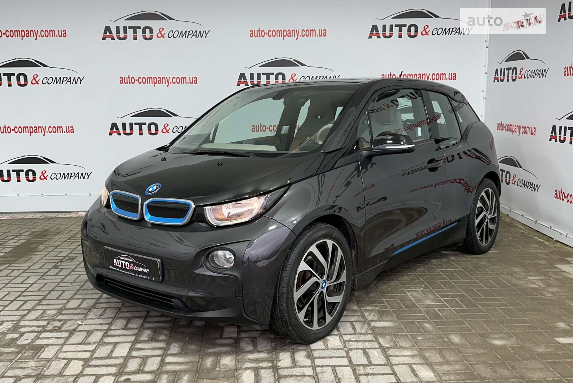 Головне фото звіту автомобіля BMW I3 2015