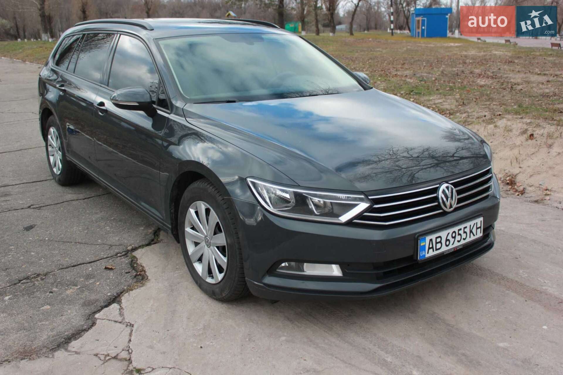 VOLKSWAGEN PASSAT 2016