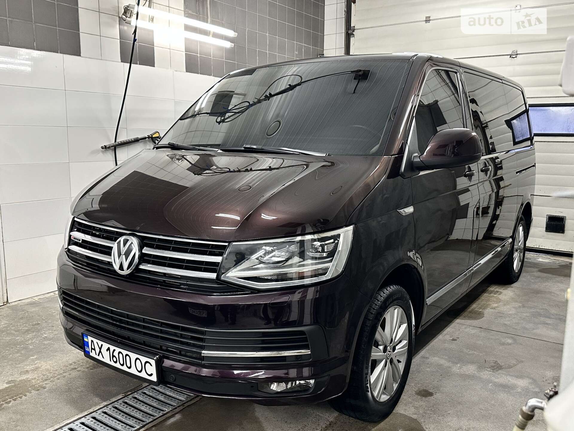 Головне фото звіту автомобіля VOLKSWAGEN CARAVELLE 2017