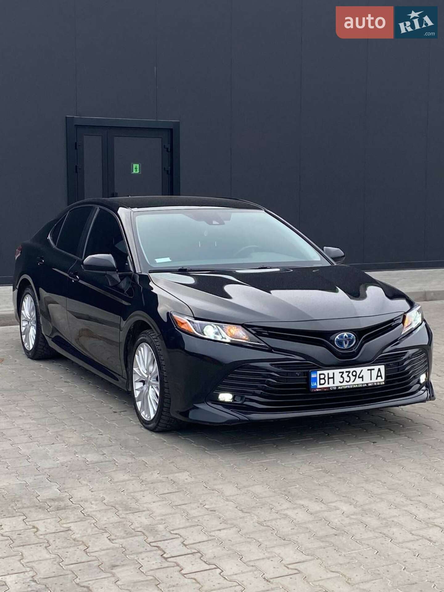 TOYOTA CAMRY