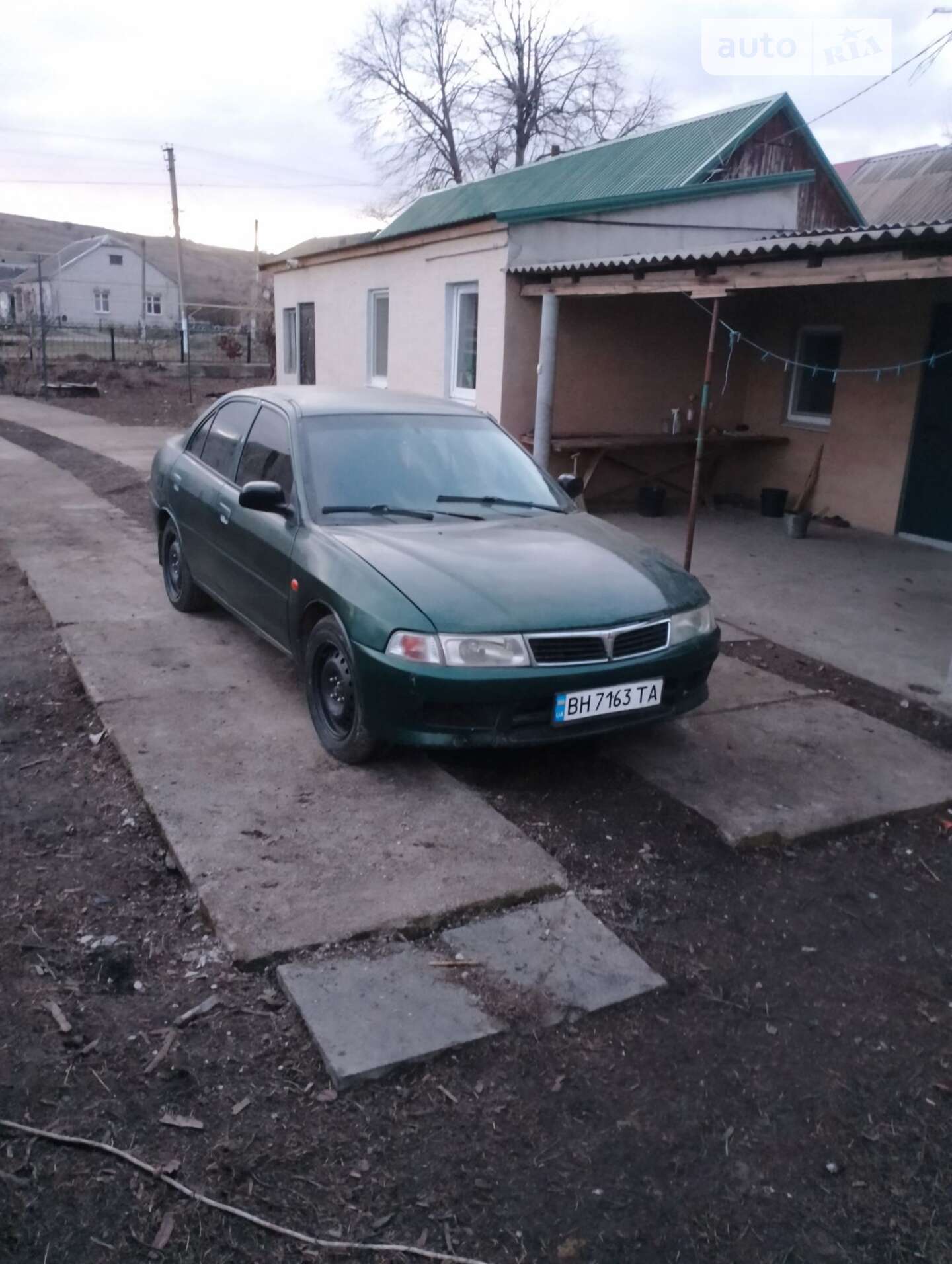 MITSUBISHI LANCER 1999