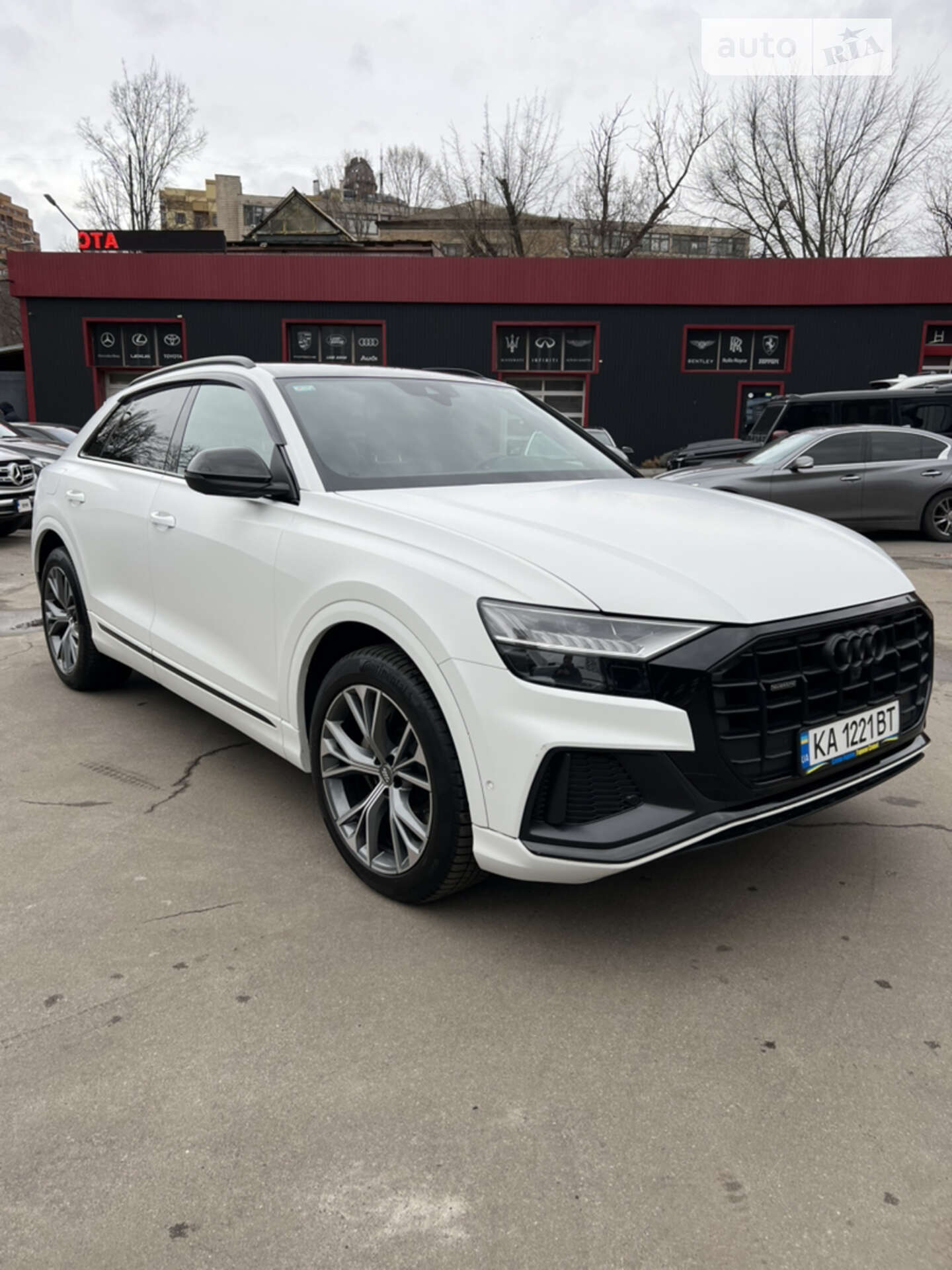AUDI Q8