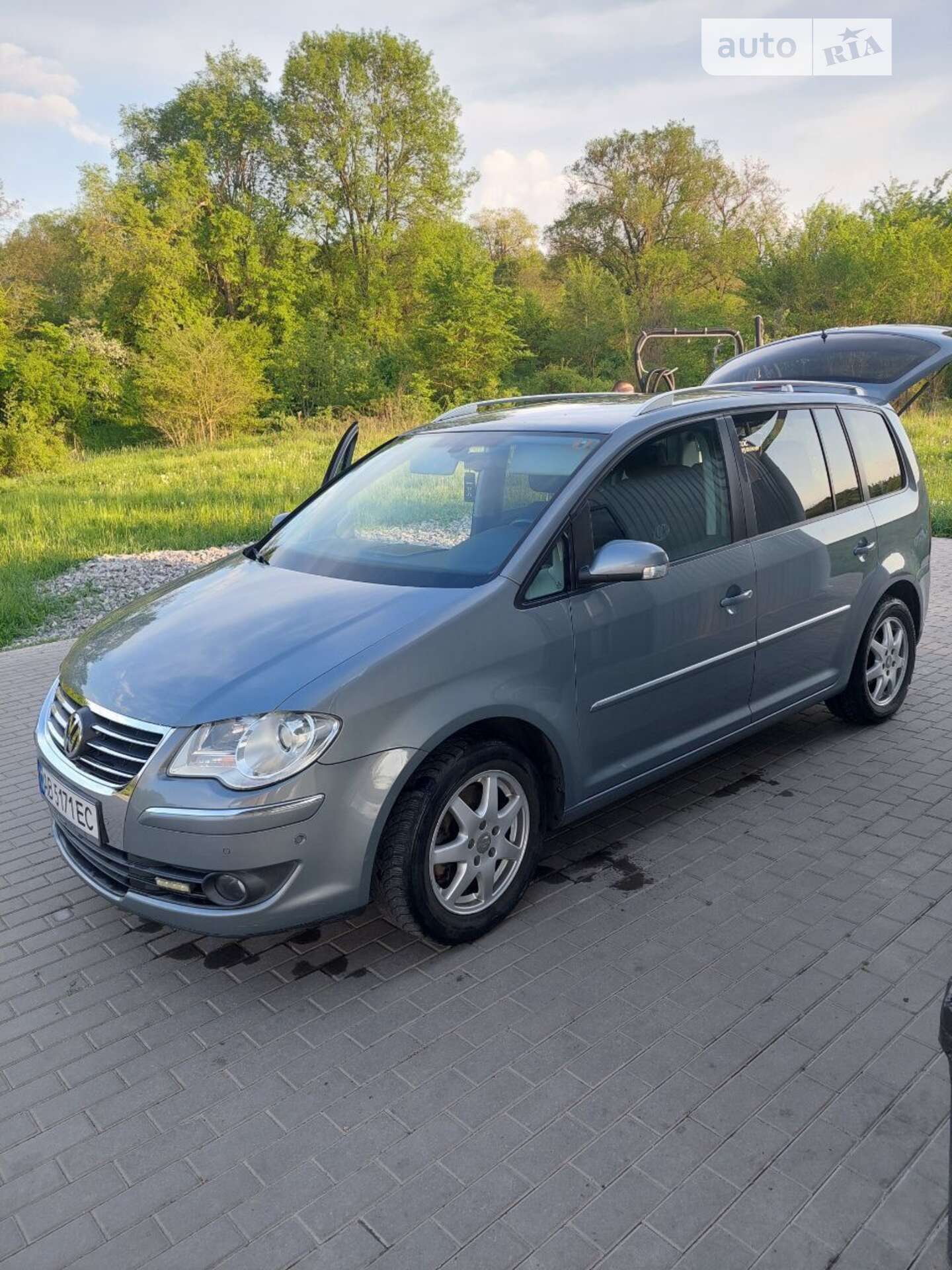 VOLKSWAGEN TOURAN 2008