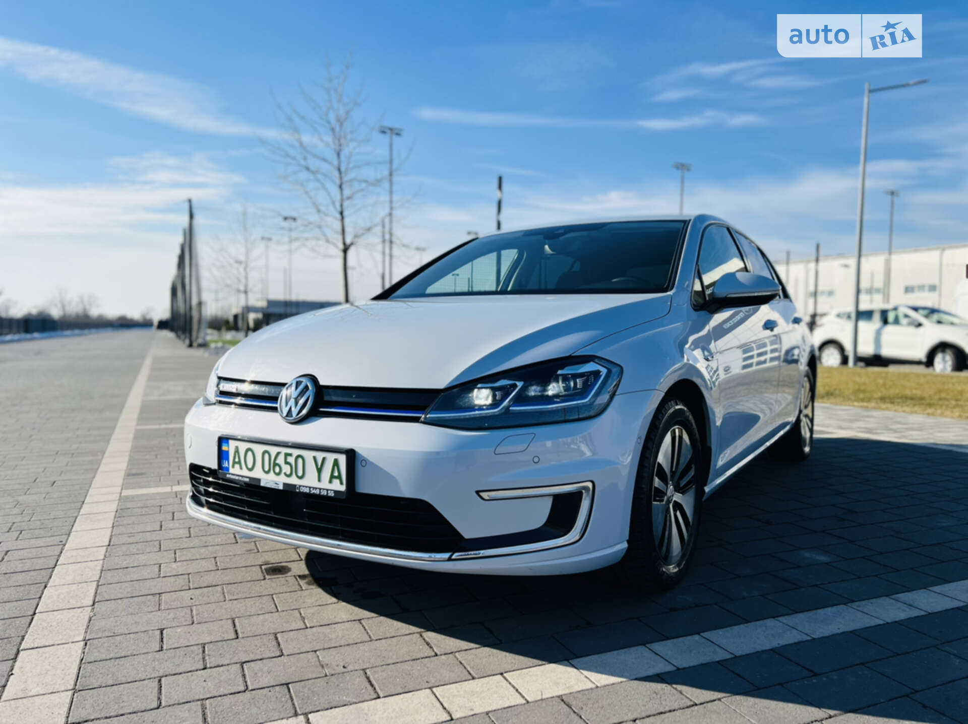 VOLKSWAGEN E-GOLF 2017