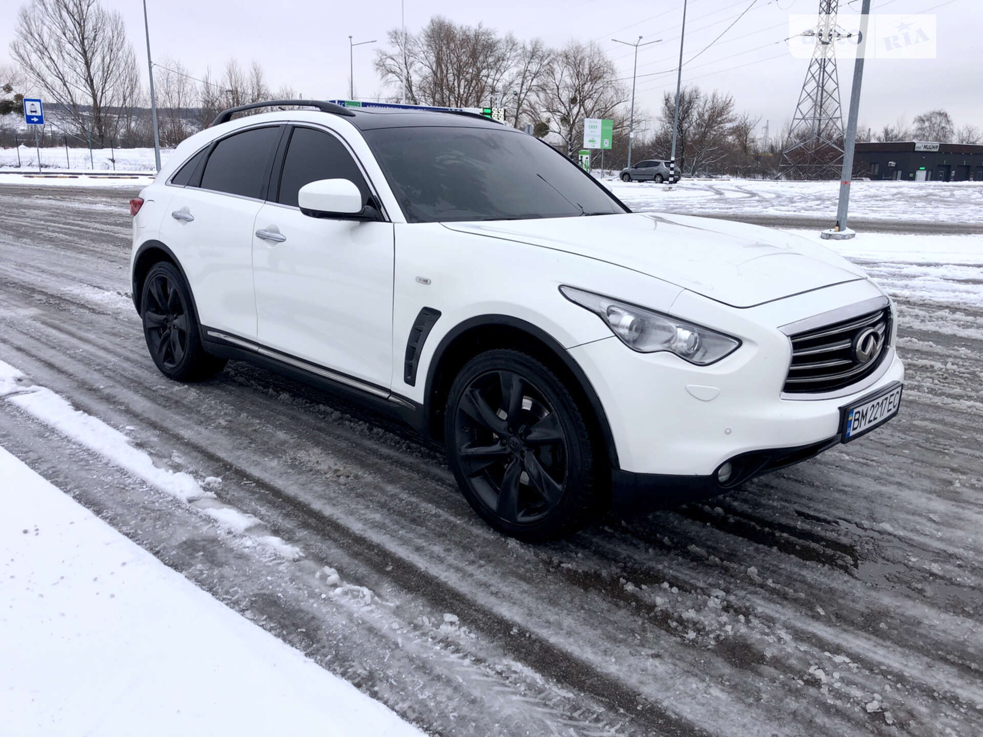INFINITI FX37 2011