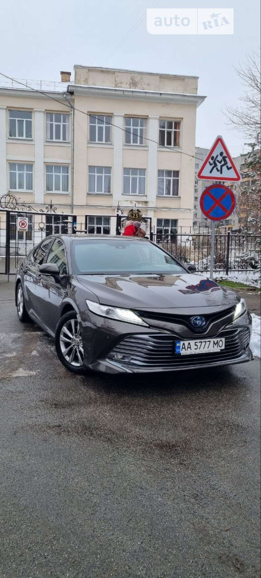 TOYOTA CAMRY