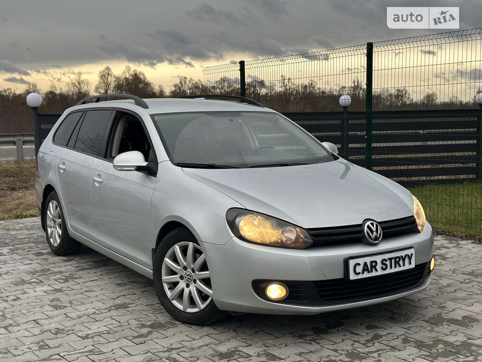 VOLKSWAGEN GOLF VARIANT 2011