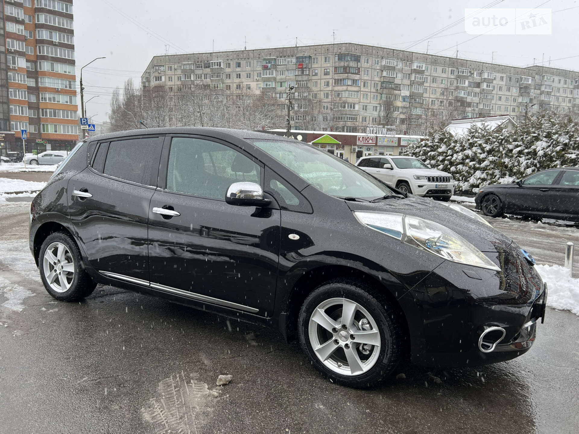 Головне фото звіту автомобіля NISSAN LEAF 2013