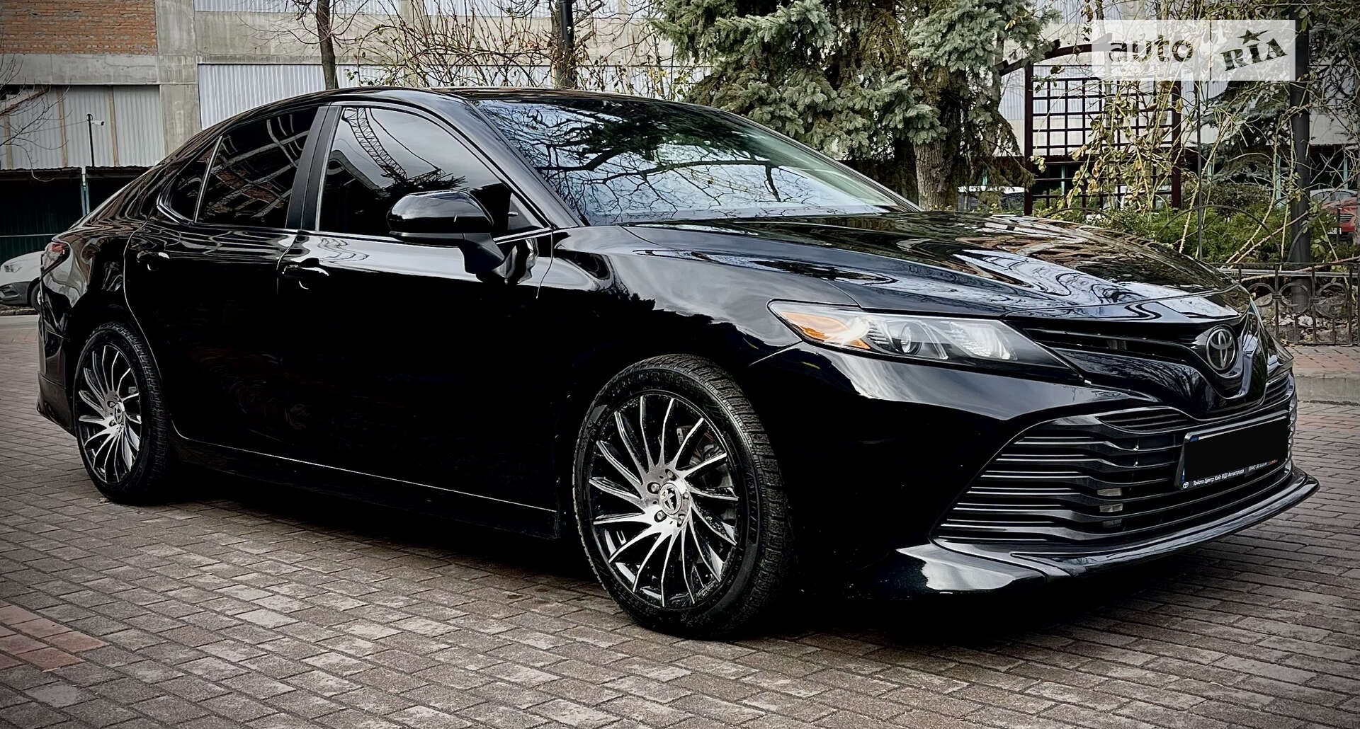 TOYOTA CAMRY