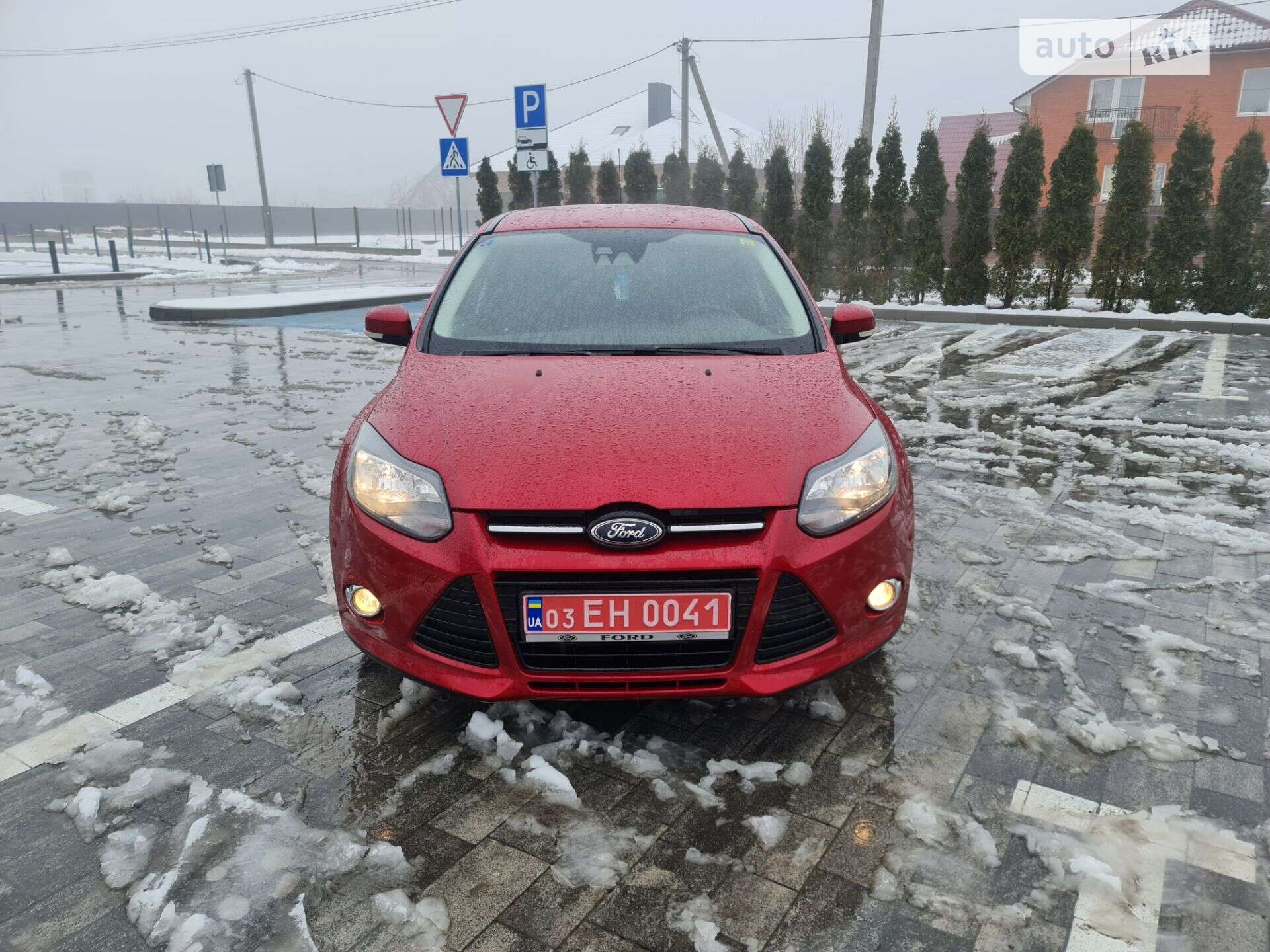 Головне фото звіту автомобіля FORD FOCUS 2011