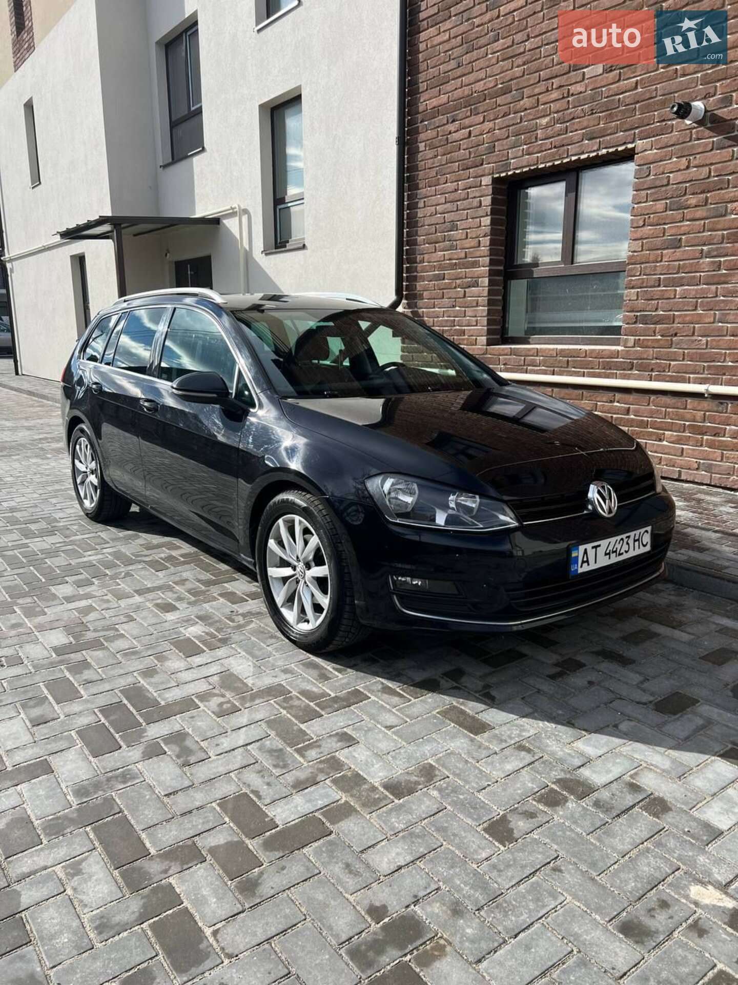 VOLKSWAGEN GOLF 2016