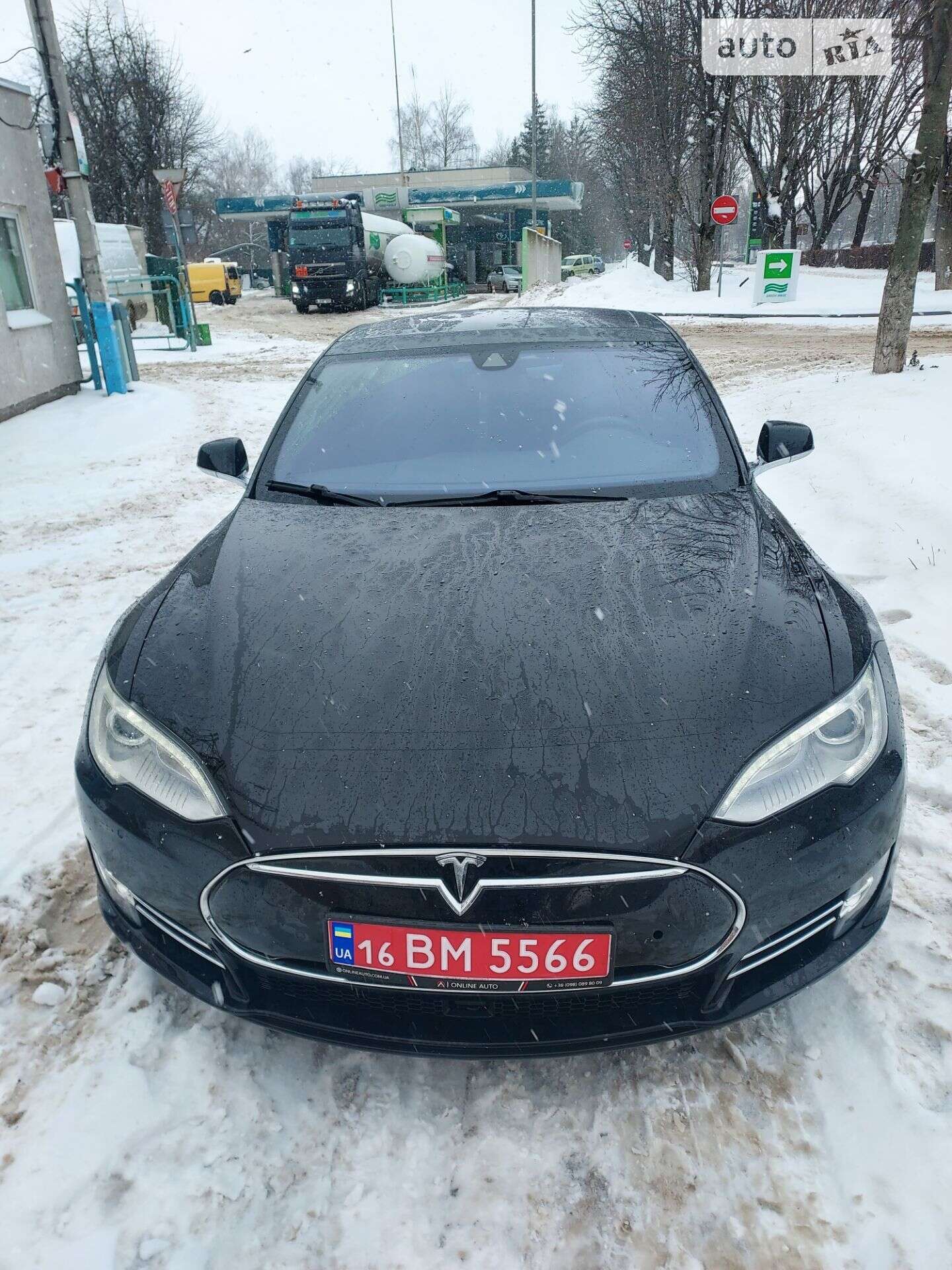 Головне фото звіту автомобіля TESLA MODEL S 2015