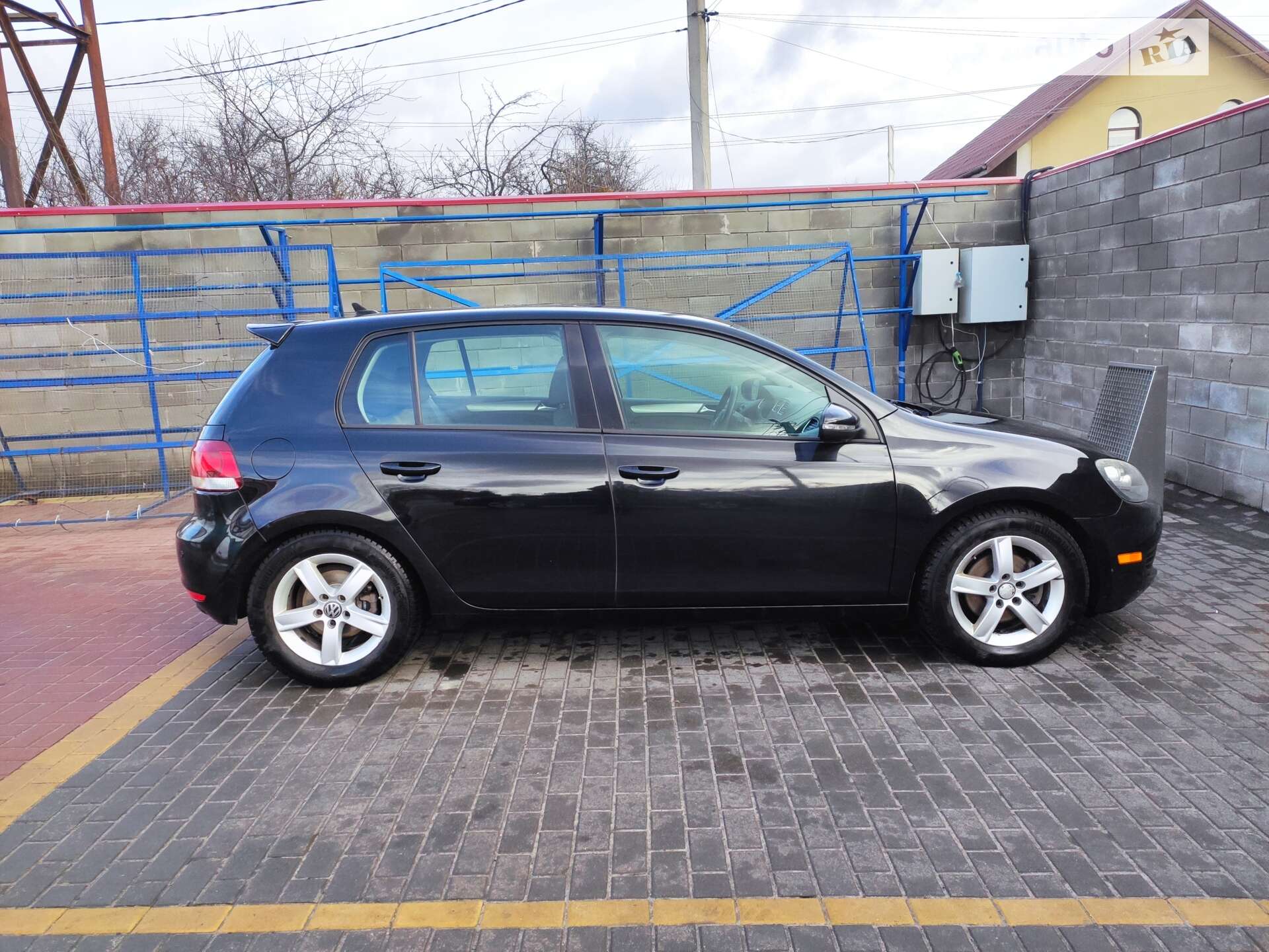 VOLKSWAGEN GOLF 2012